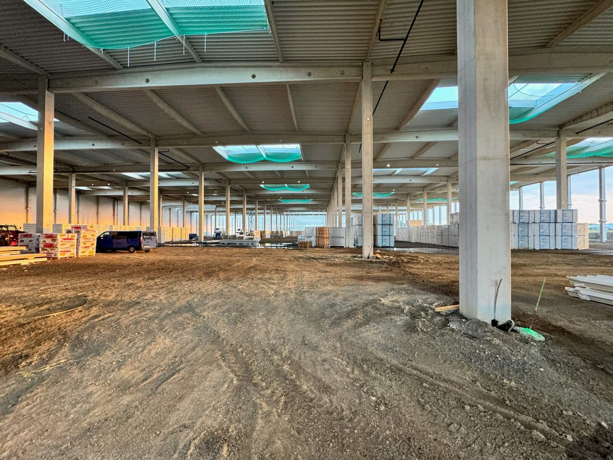 CT Park Kvasiny Založení výstavby haly 0